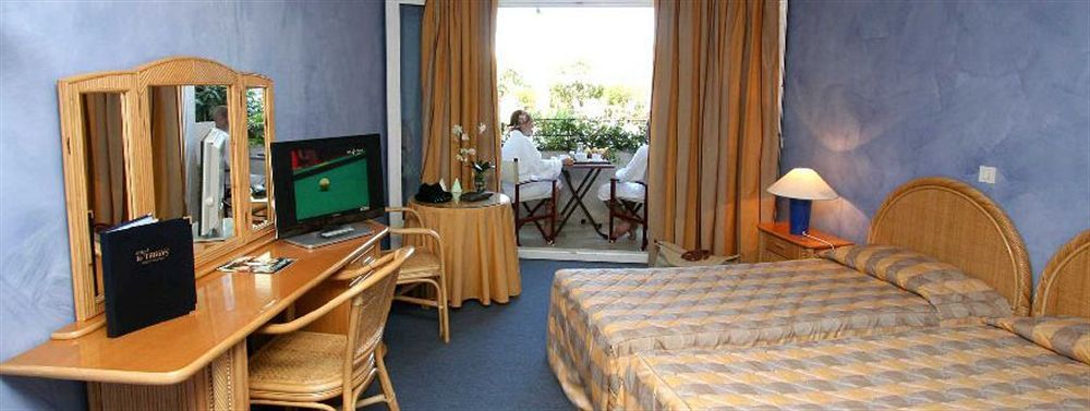 Hotel Le Tilbury Порто-Веккьо Экстерьер фото