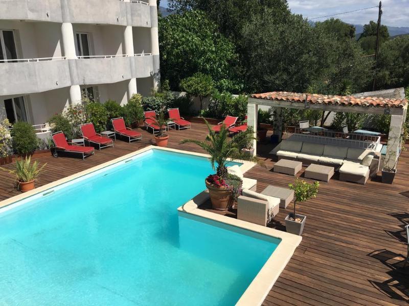 Hotel Le Tilbury Порто-Веккьо Экстерьер фото