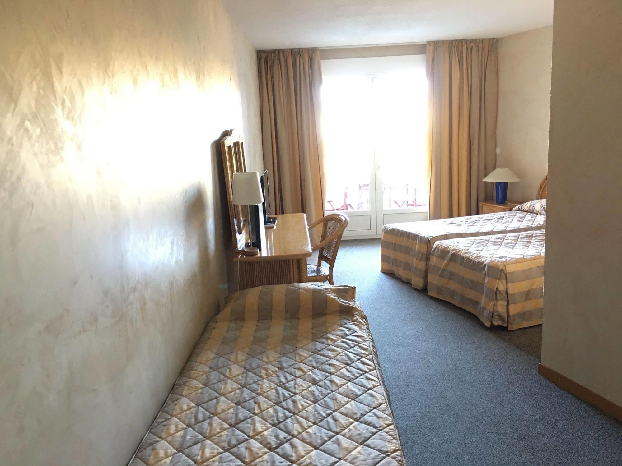 Hotel Le Tilbury Порто-Веккьо Экстерьер фото